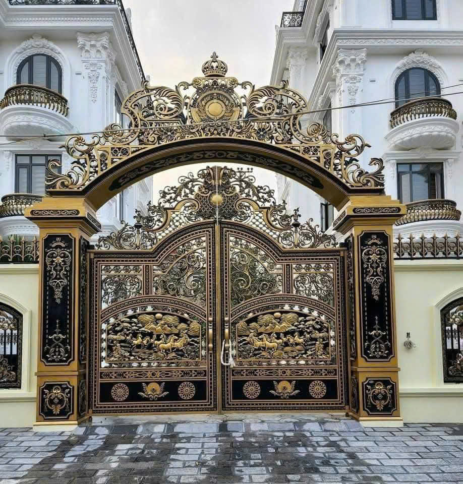 Cổng nhôm đúc Mã Đáo Thành Công