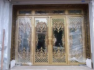 Cổng nhôm đúc cho nhà phố mặt tiền hẹp: cách chọn tối ưu