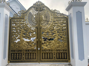 Cổng nhôm đúc Tùng Hạc Diên Niên