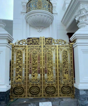 Cổng nhôm đúc Tùng Cúc Trúc Mai